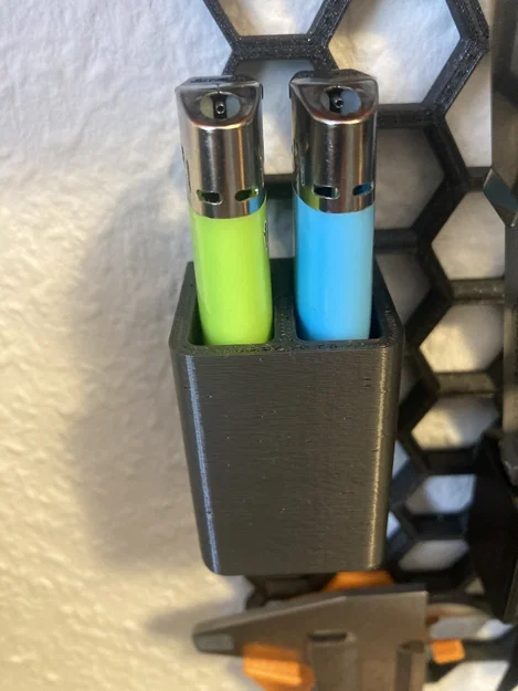 Giá đỡ bật lửa BIC gắn tường cho hệ thống Honeycomb Storage Wall - Image 1