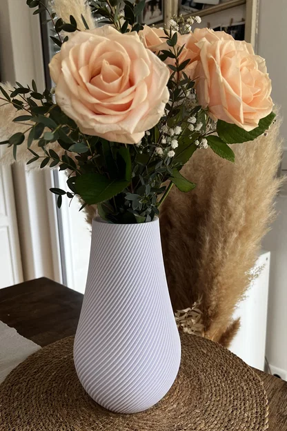 Blumenvase I – Bình hoa thiết kế thanh lịch - Image 1