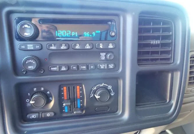 Giá đỡ đồng hồ Wideband cho GMC Sierra và Silverado (1999-2006) - Image 2