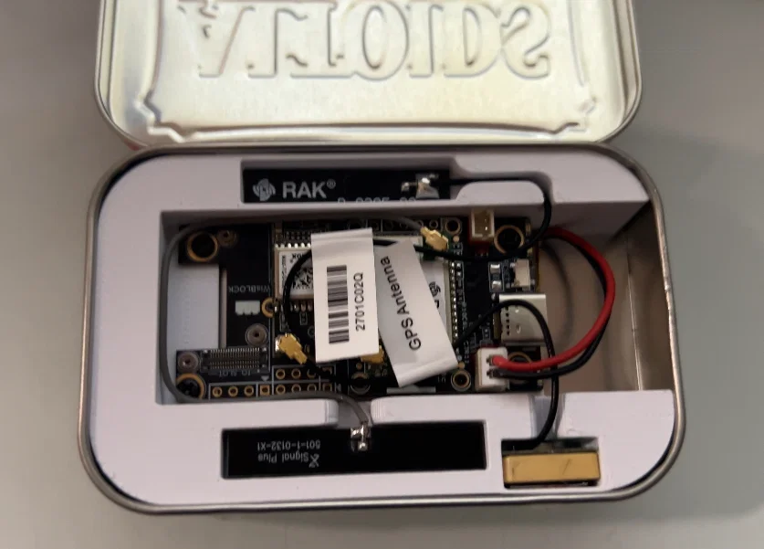 Miếng insert hộp Altoid cho RAK Wisblock – Meshtastic - Image 1