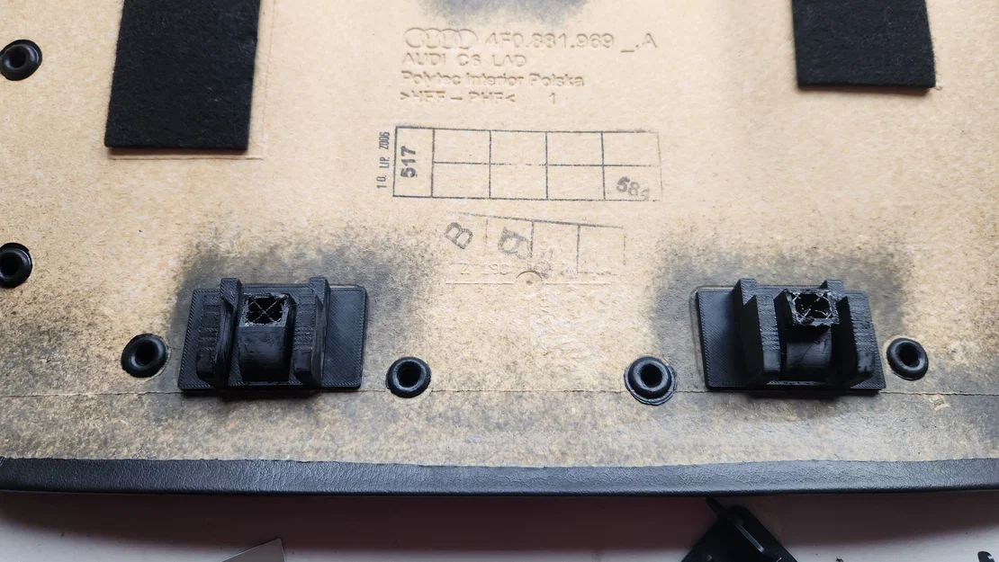 Kẹp ốp lưng ghế Audi (Audi Seatback Clip) - Image 7