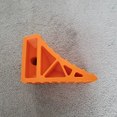 Chèn Bánh Cơ Bản (Basic Wheel Chock)