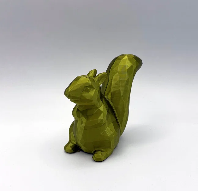 LowPoly Squirrel (Sóc LowPoly) – Mẫu trang trí - Image 1