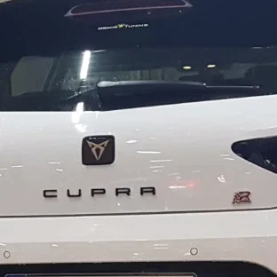 Mô hình logo Seat Cupra in 3D - Phụ kiện trang trí ô tô độc đáo
