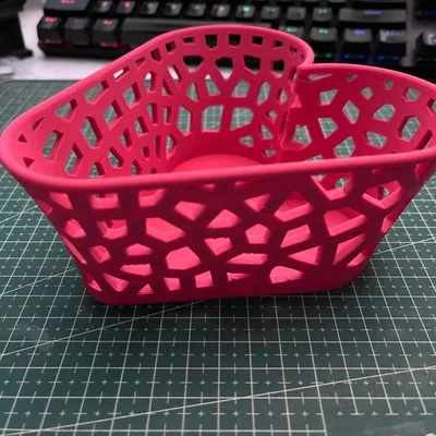 Giỏ đựng đồ hình trái tim phong cách Voronoi in 3D cực đẹp