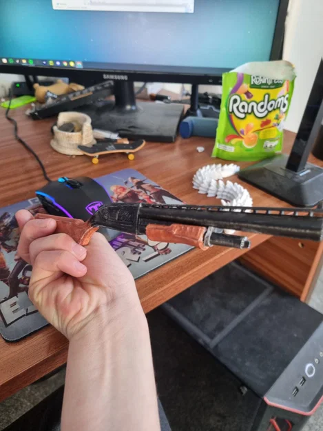 Mô hình súng Fortnite Pump Shotgun in 3D với cơ chế trượt thực tế - Image 3