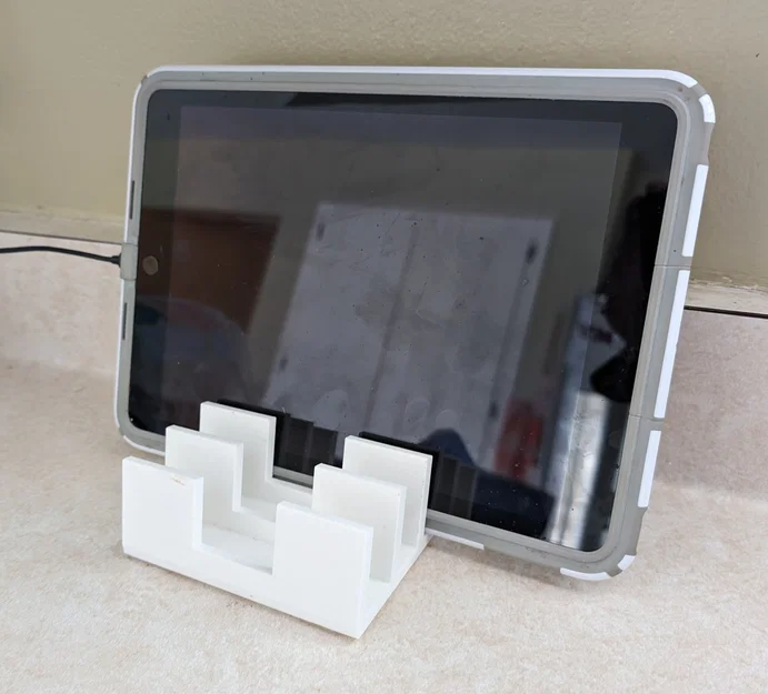 Trạm sạc nhiều iPad dạng nghiêng (Angled Multiple iPad Charging Station) - Image 1