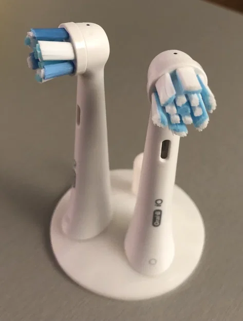 Đế giữ đầu bàn chải điện Oral-B iO gọn gàng, tiết kiệm diện tích - Image 1