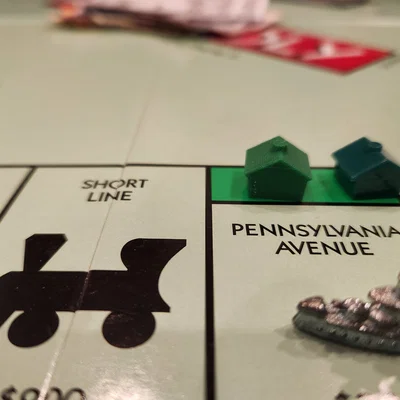 Mô hình 3D ngôi nhà thay thế cho bộ cờ tỷ phú Monopoly