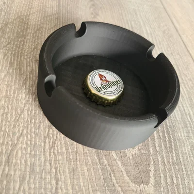 Gạt tàn thuốc 3D kết hợp nắp chai bia sáng tạo