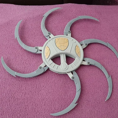 Predator Shuriken V2 (Có thể gập lại)
