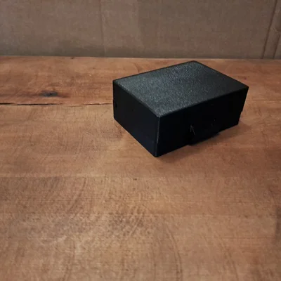 Hộp Đựng Tai Nghe Có Bản Lề In 3D Tiện Lợi (Hinged Earphone Box)
