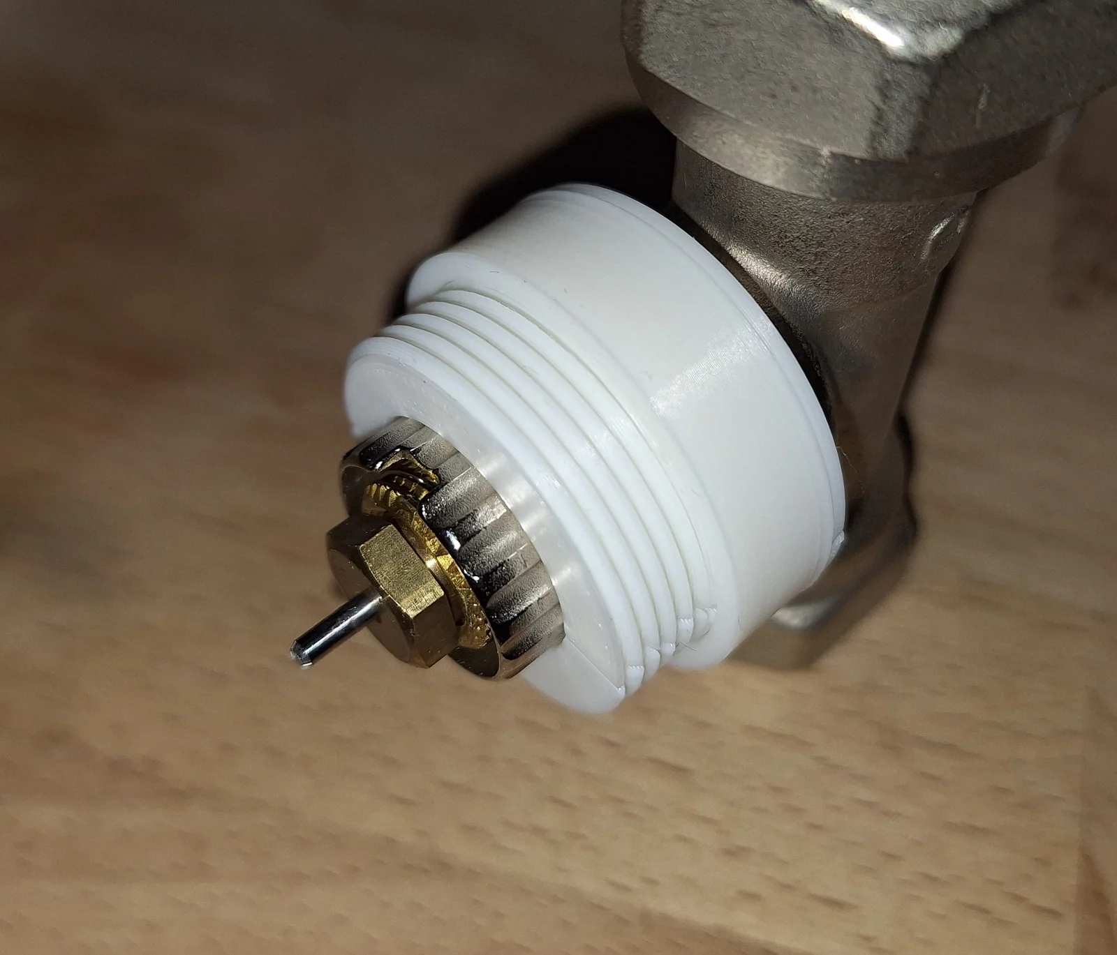 Adapter Danfoss RA-N sang M30x1.5 cho radiator 1
