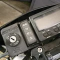 Pat gắn ổ khóa điện Suzuki DRZ 400 (Phụ kiện in 3D) - Thumbnail 2