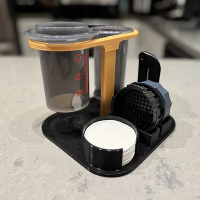 Khay đựng AeroPress Go: Tổ chức phụ kiện pha cà phê gọn gàng