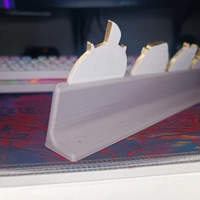 Giá đỡ trưng bày huy hiệu Fortnite (Fortnite Medallion Stand) in 3D