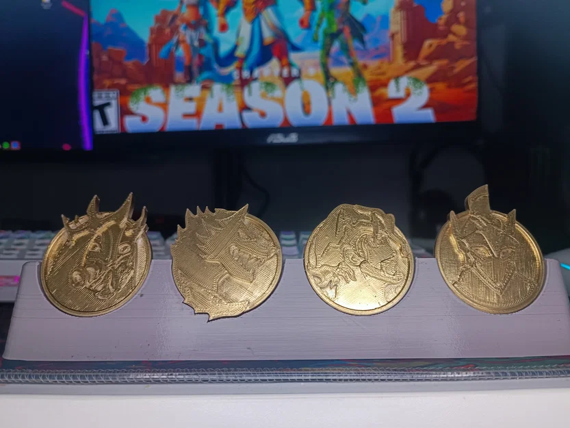 Giá đỡ trưng bày huy hiệu Fortnite (Fortnite Medallion Stand) in 3D - Image 4