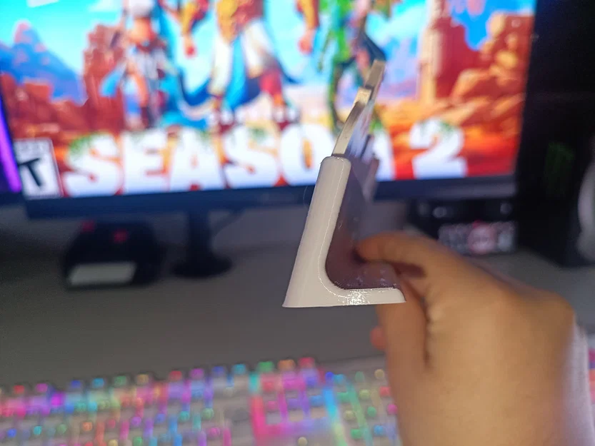 Giá đỡ trưng bày huy hiệu Fortnite (Fortnite Medallion Stand) in 3D - Image 5