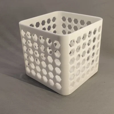 Hộp đựng đồ 90x90 mm họa tiết lục giác hiện đại