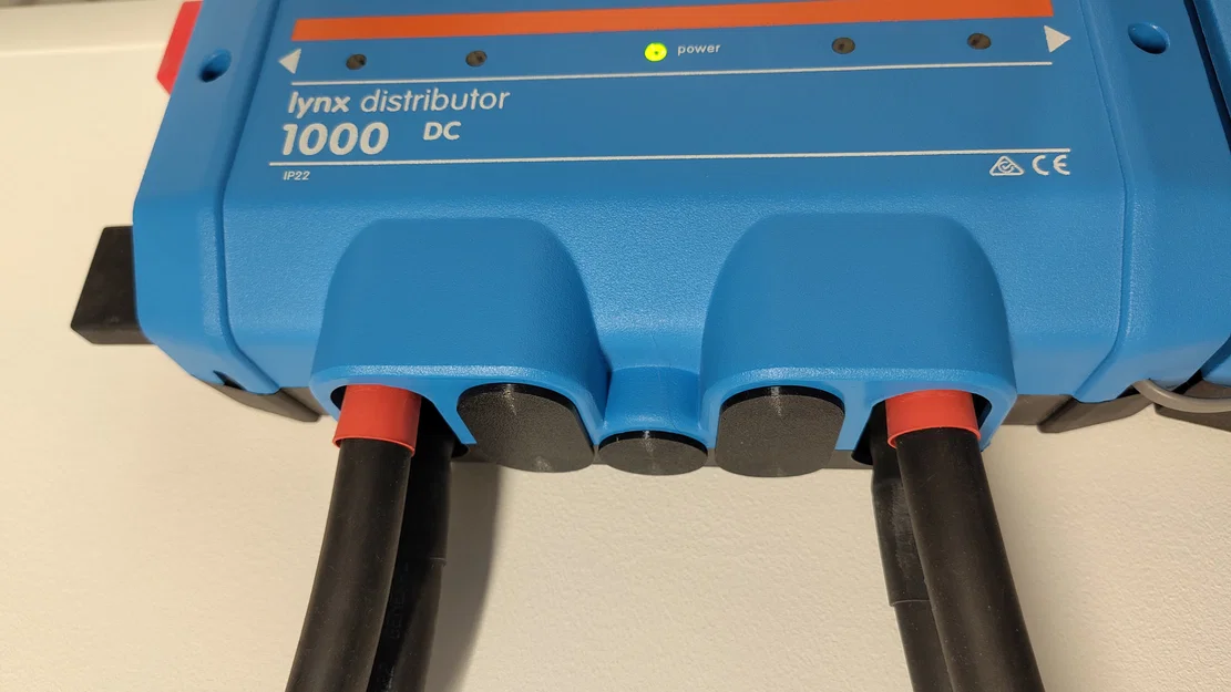Nắp đậy cổng kết nối Victron Lynx busbar (Tiện ích 3D) - Image 1