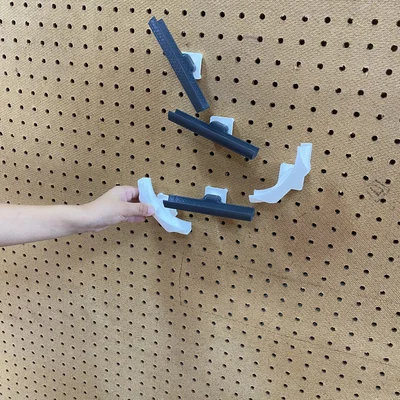 Peg Board Marble Run – Đường chạy bi gắn peg board