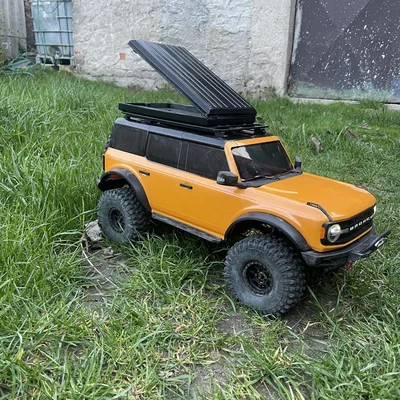 Lều nóc tam giác RC tỉ lệ 1:10 (triangular roof tent)