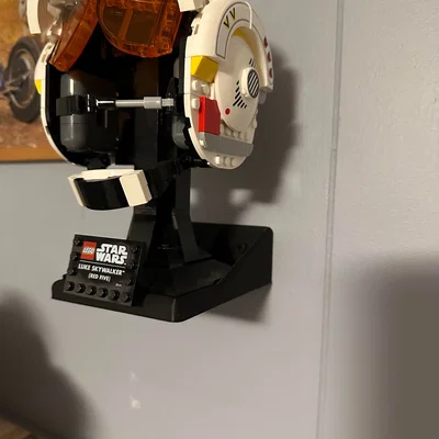 Giá treo tường cho mũ bảo hiểm Star Wars LEGO