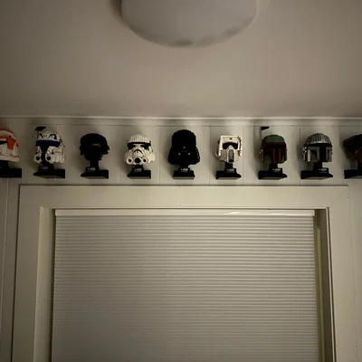 Giá treo tường cho mũ bảo hiểm Star Wars LEGO