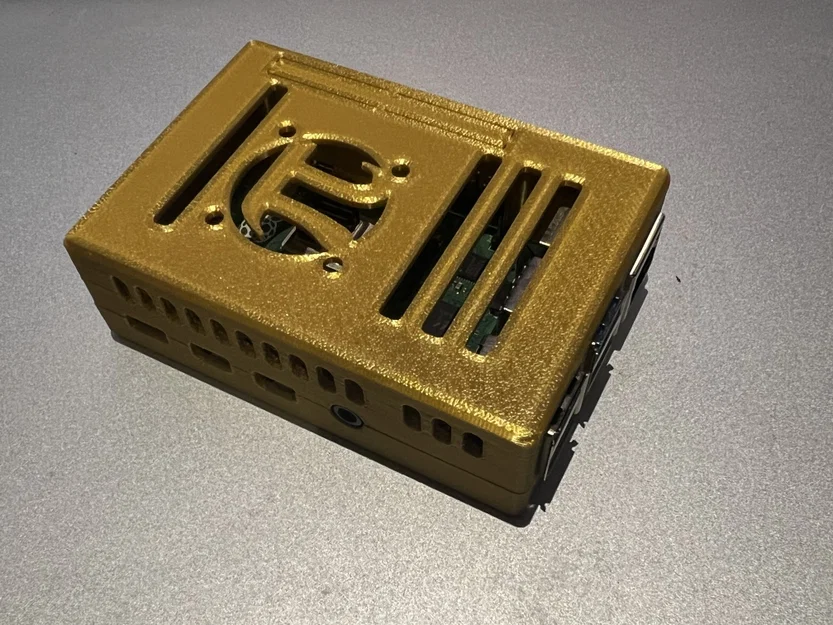 Vỏ Raspberry Pi 3B/4/5 kèm quạt tản nhiệt (snap-in fan) - Image 1
