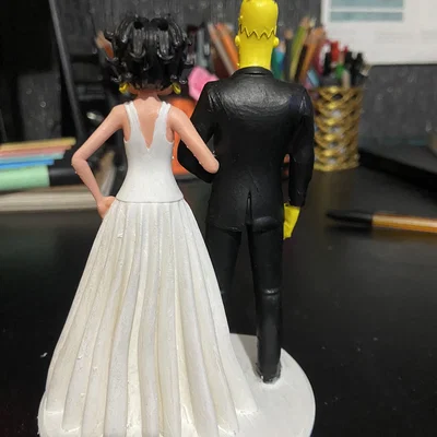 Mô hình 3D trang trí bánh cưới Homer Simpson và Betty Boop độc đáo