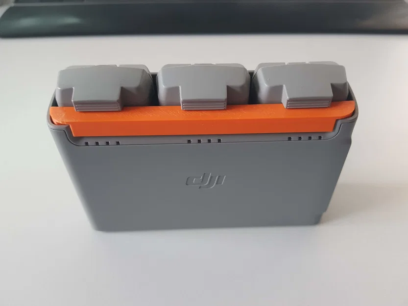 Miếng chặn cách điện pin DJI Mini 2 cho đế sạc - Giữ pin bền lâu - Image 1