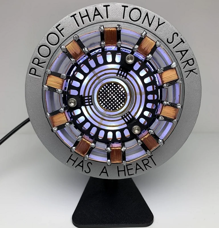 Arc Reactor chi tiết của Iron Man