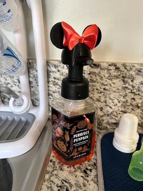 Đầu vòi Bath & Body Works tai Mickey kèm nơ thay đổi (Interchangeable Bow) - Image 3