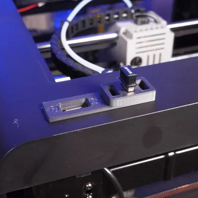 Khay gắn trên cổng USB cho Qidi Q1 Pro (Top USB Storage Tray)
