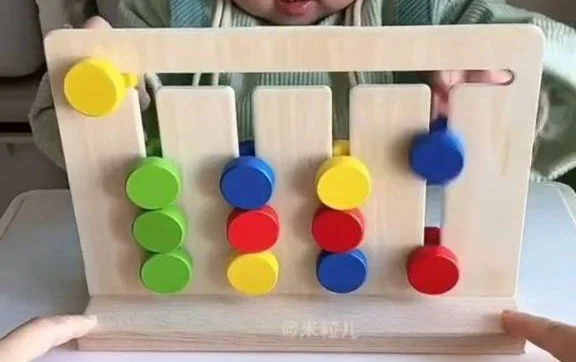 Bảng Montessori rèn vận động tinh & học màu sắc (in 3D) - Image 1