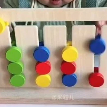 Bảng Montessori rèn vận động tinh & học màu sắc (in 3D)