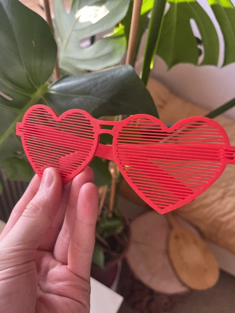 Kính mát hình trái tim (Remix) – heart shaped Sunglasses REMIX - Image 4