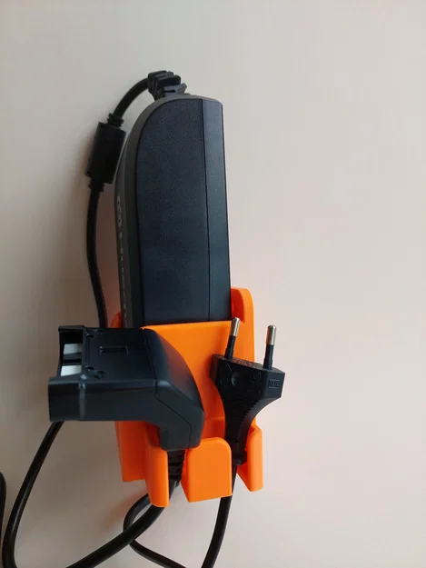 Giá treo bộ sạc Husqvarna QC80 - Gọn gàng và tiện lợi - Image 2