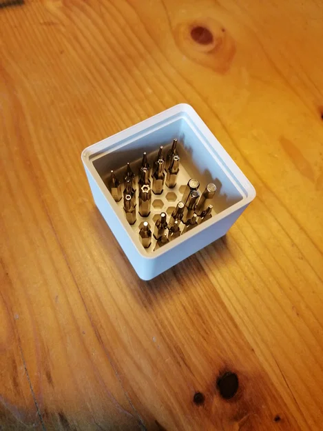 Gridfinity – Khay lưu trữ mũi lục giác 4mm (Hex Bit Storage) - Image 1
