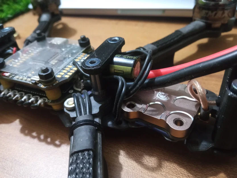 Giá đỡ tụ điện 3D cho drone GEP-Mark4 bền đẹp - Image 1