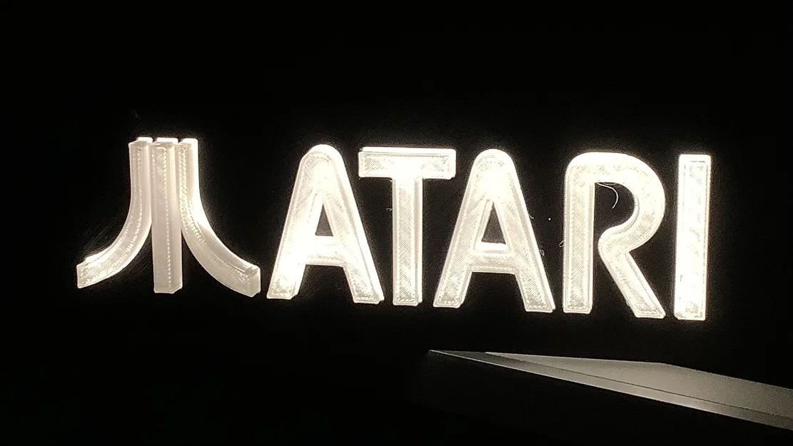 Đèn LED logo Atari retro: Tự in 3D trang trí góc máy cực chất - Image 1