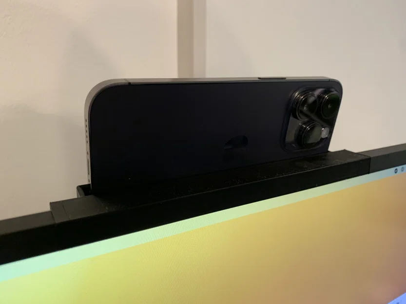 Ngàm gắn iPhone làm Webcam cho màn hình LG 27UL550 - Image 4