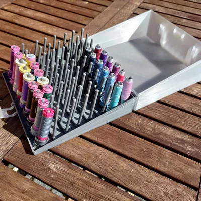 Krabička na nitě - Thread box (Hộp đựng chỉ máy may)
