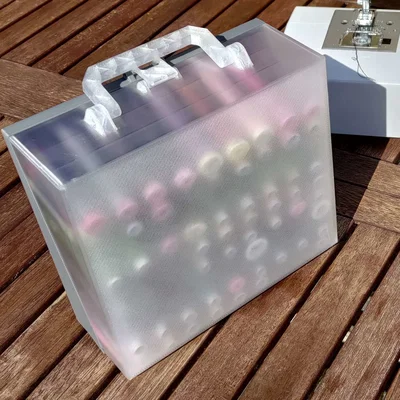 Krabička na nitě - Thread box (Hộp đựng chỉ máy may)