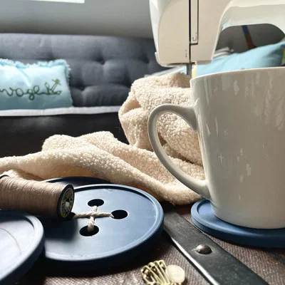 Button Coaster (Miếng lót ly hình nút áo)