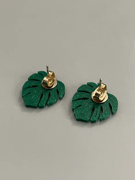 Bông tai Stud hình lá Monstera (Monstera Leaf Stud Earrings) - Image 2