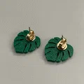 Bông tai Stud hình lá Monstera (Monstera Leaf Stud Earrings) - Thumbnail 2