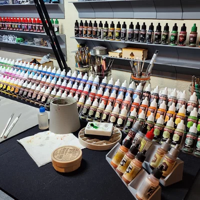 Kệ để sơn để bàn cho Army Painter Fanatic, Vallejo, v.v.