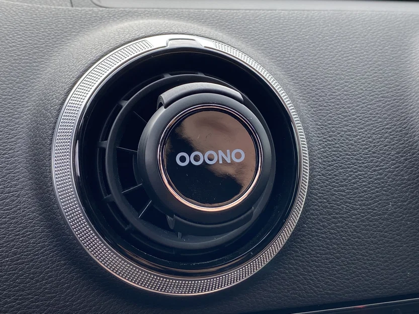 Giá đỡ thiết bị cảnh báo OOONO cho khe gió điều hòa xe Audi A3 - Image 1