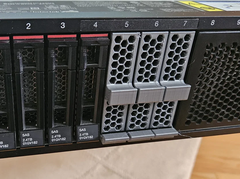Khay HDD in 3D cho Lenovo ThinkSystem (SM17A06246) - Image 1